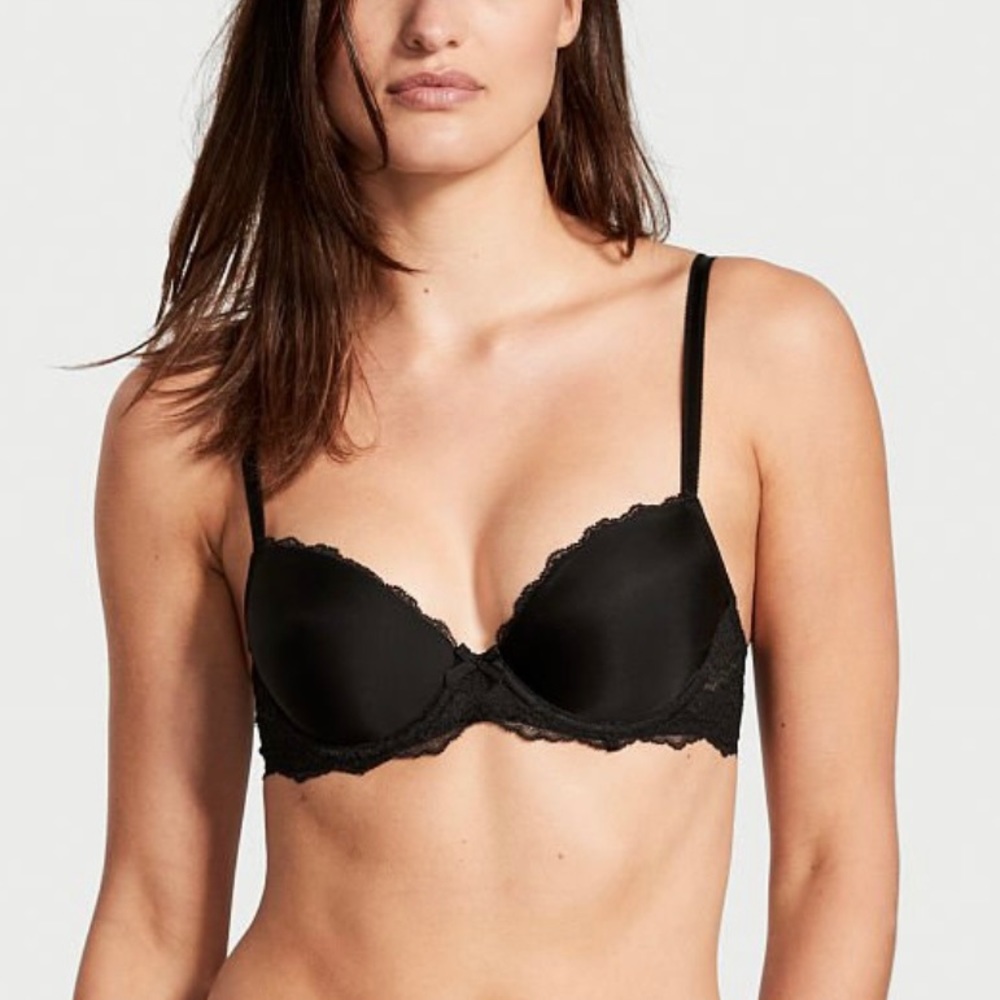 Victoria’s Secret Dream Angels Lightly-Lined Lace Demi Bra in 38B